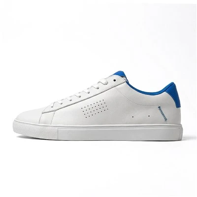 Sapatos de couro branco da moda Tênis masculinos estilosos